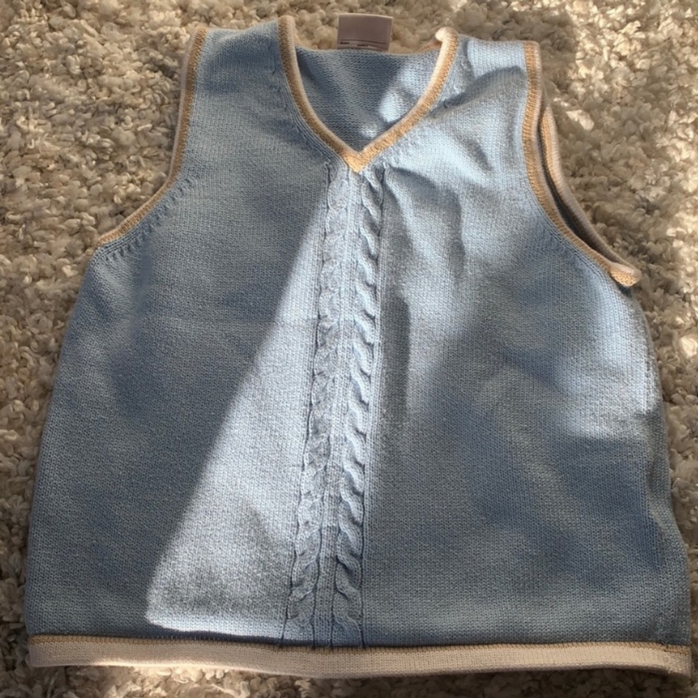 Trendy Spring Sweater Vest!